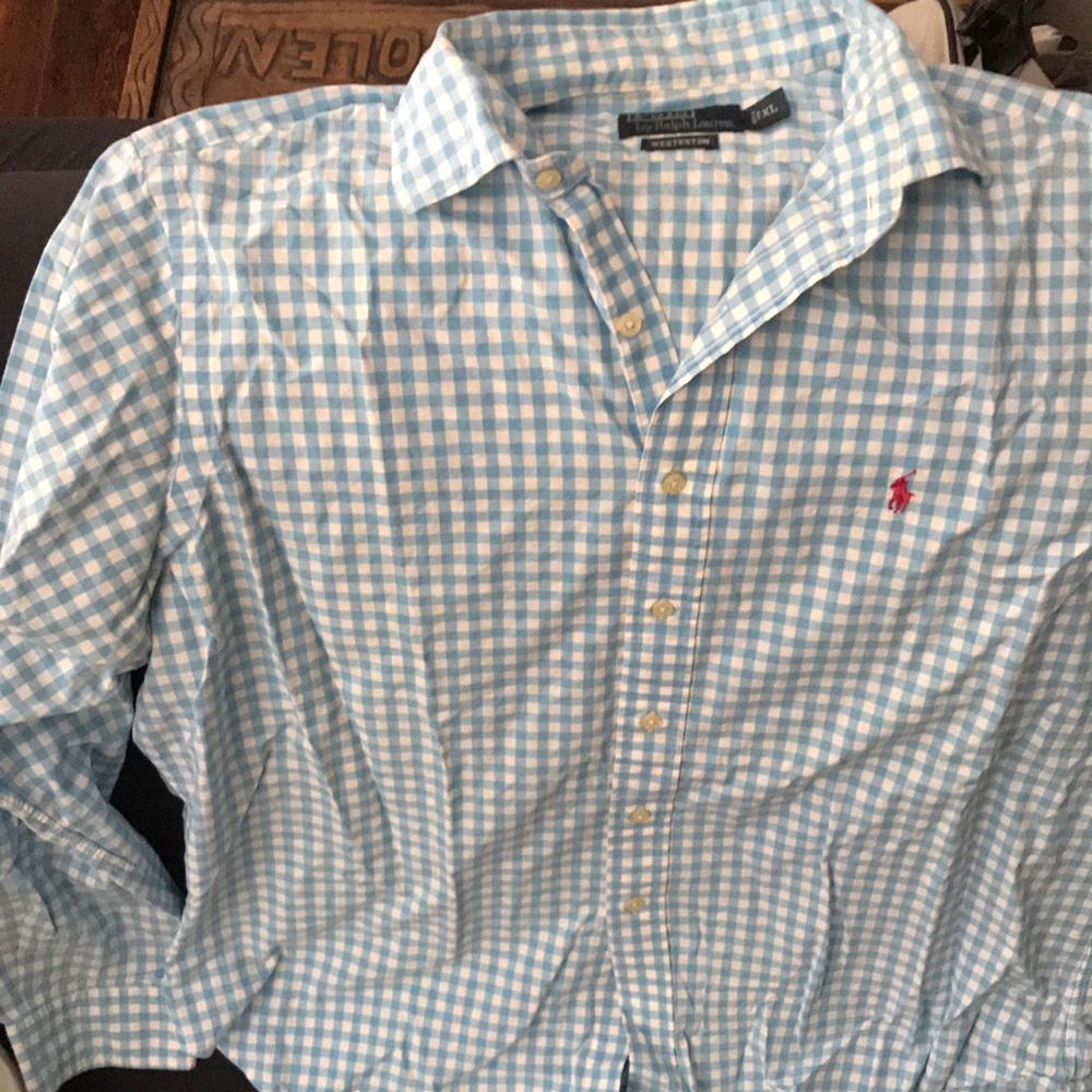 Men’s blue and white checked long sleeve shirt